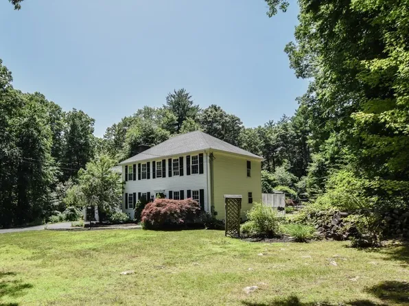 359 SE Main St, Douglas, MA 01516