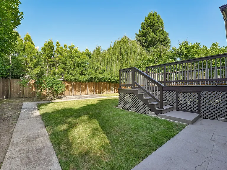 543 Liberty St — Photo 48
