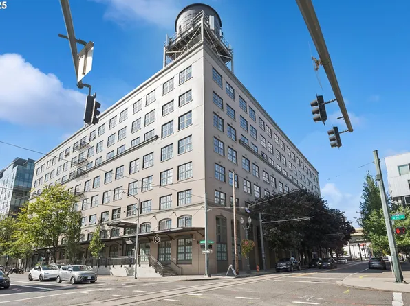 1420 NW Lovejoy St APT 320, Portland, OR 97209