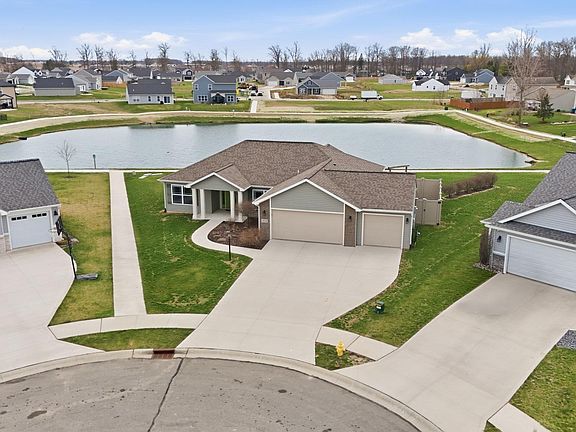 3rd image of 3810 Victoria Lakes Ct