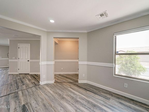 4th image of 928 W DESERT HILLS Drive