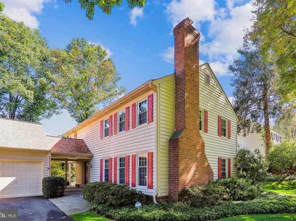 12417 Goldfinch Ct, Potomac, MD 20854