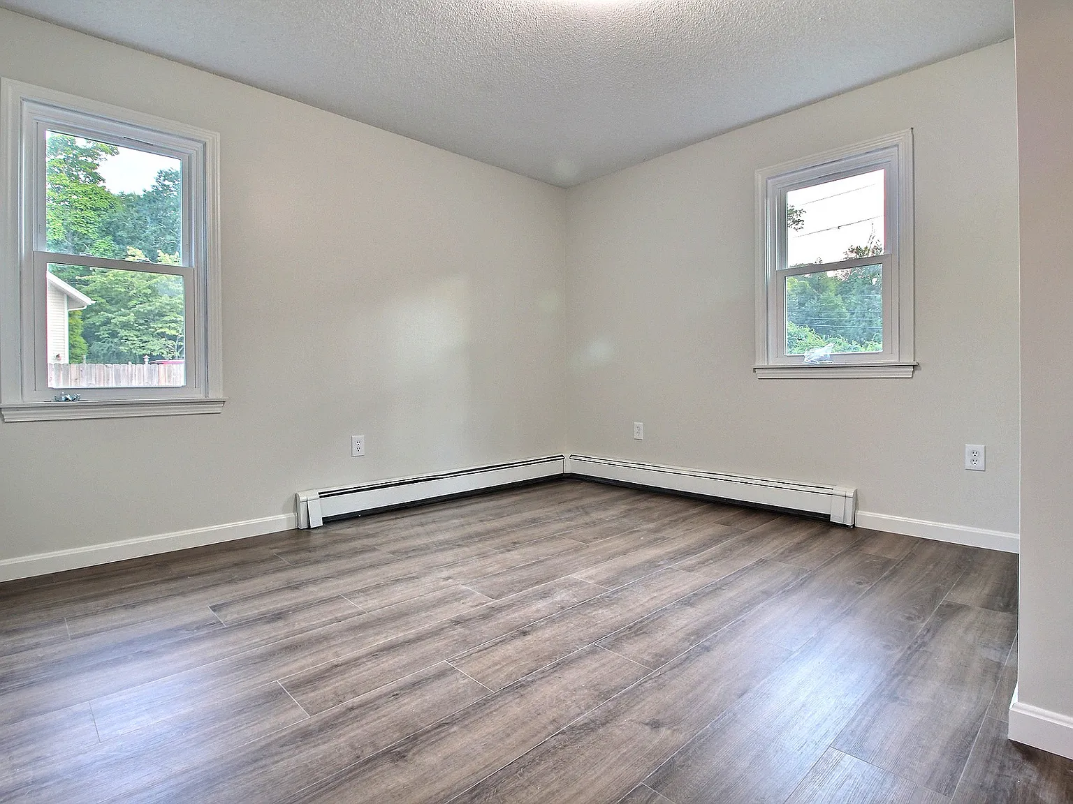 4 bed, 1729 sqft, $3,550 — Photo 2