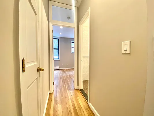 Rented by Astoria Realty | media 7