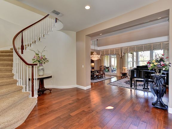 4th image of 505 San Marco Pl