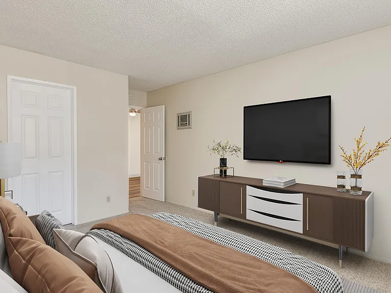Greenbrier Apartments — Photo 10