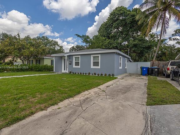 3rd image of 817 SW 17th St