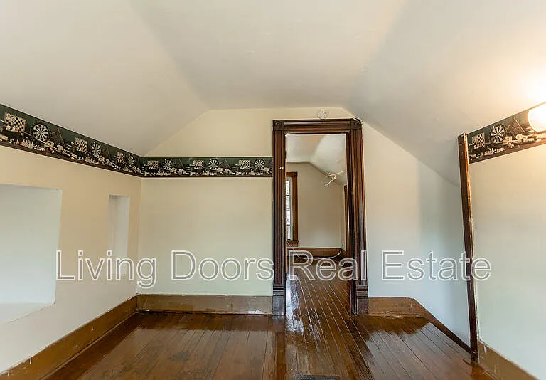 1025 N 8th St — Photo 17