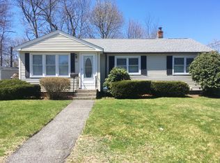 121 Airway Rd, Warwick, RI 02886