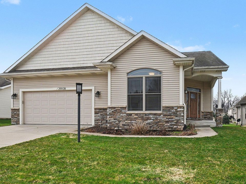 1st image of 25938 Rolling Hills Dr