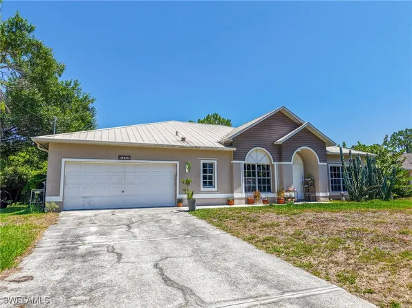 5208 Bygone St, Lehigh Acres, FL 33971