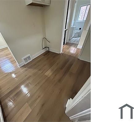 2nd image of 9515 Lakepointe St
