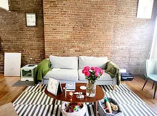 156 W 74th St APT 3A, New York, NY 10023
