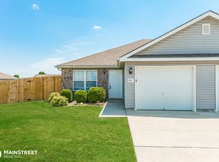 206 Palmer Ct, Pleasant Hill, MO 64080