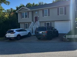 26-28 Ophelia St, Providence, RI 02909