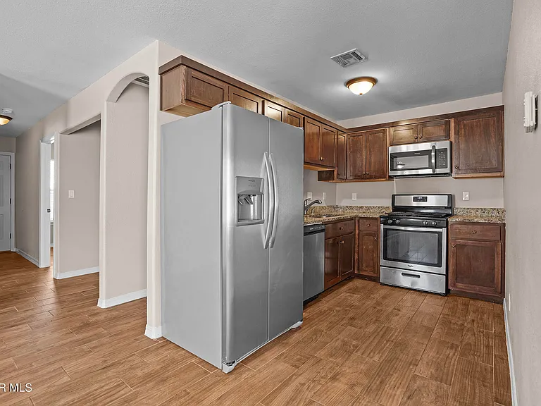 8804 Eclipse St #B — Photo 11