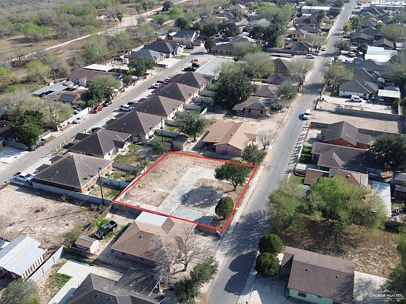5th image of 214 Pete Solis Rd