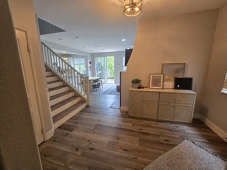 16458 Snowbells Ln — Photo 3