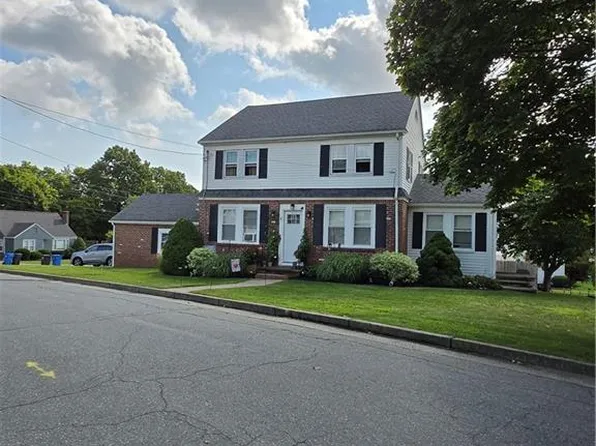 67 Kearney St, Cranston, RI 02920