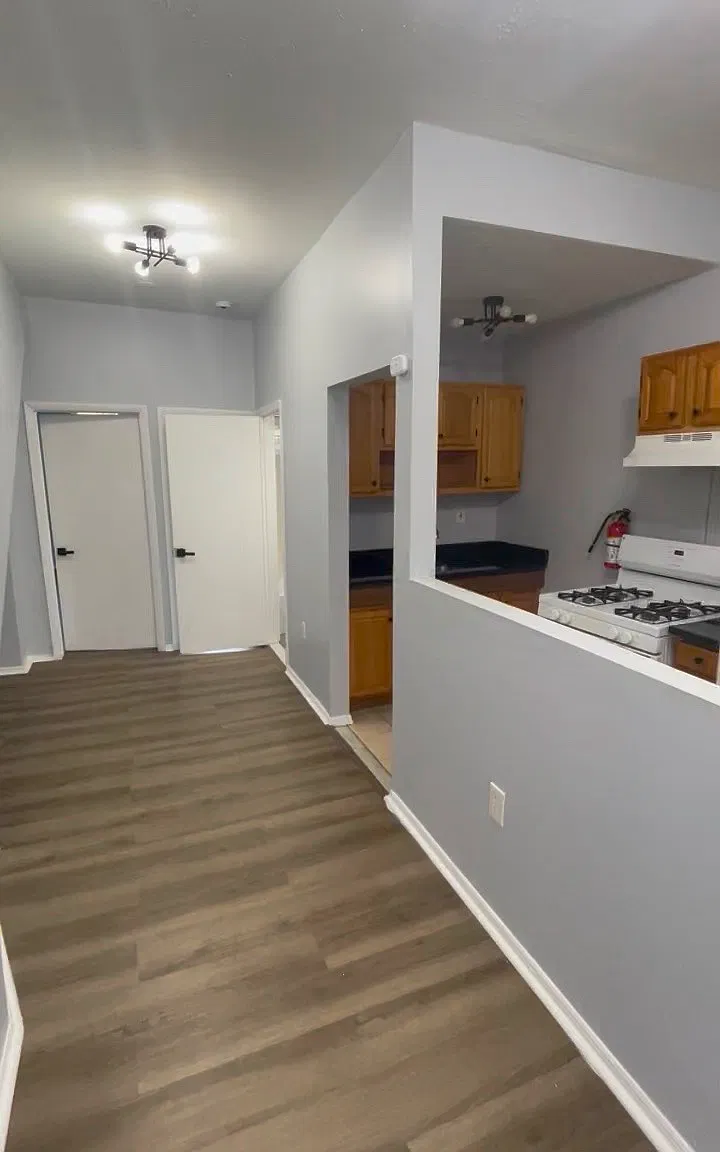 3 bed, $2,100 — Photo 3