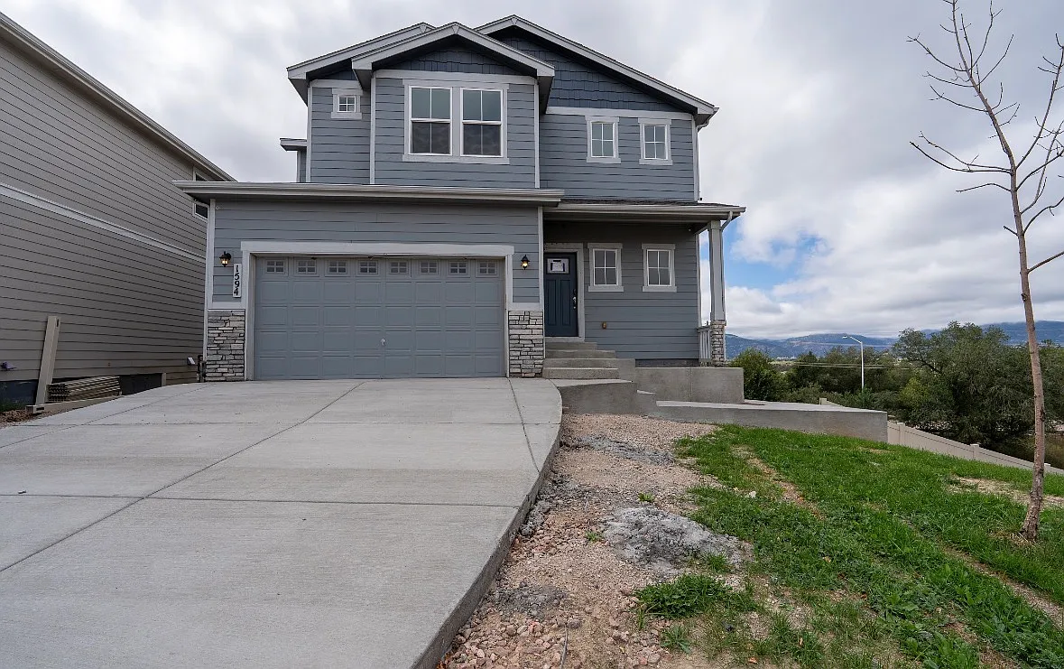 4 bed, 2967 sqft, $800 — Photo 1