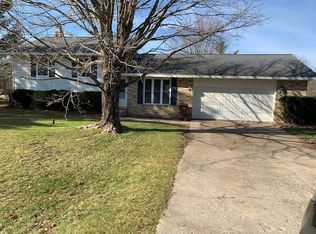 672 W Pine Briar Ln, Gaylord, MI 49735