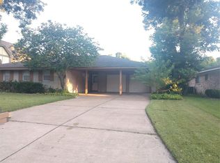 308 Pine St, Lake Jackson, TX 77566