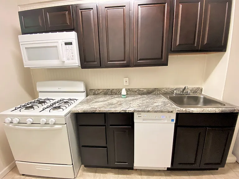 Squirrel Hill - Apartments For Rent In Pittsburgh — Photo 3
