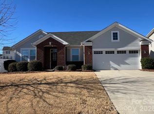 9521 Silverdale Ln, Charlotte, NC 28269