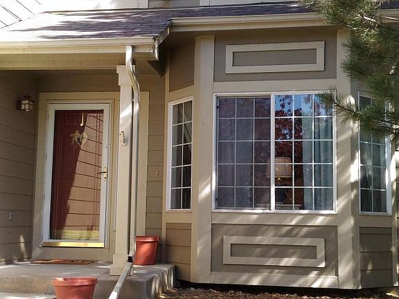 Plenyt Of Windows and Light!