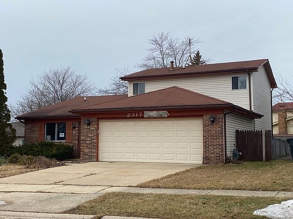 4th image of 2317 Vista Dr