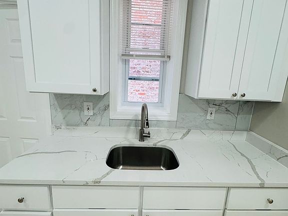 4th image of 53-55 Henry St #59-A1
