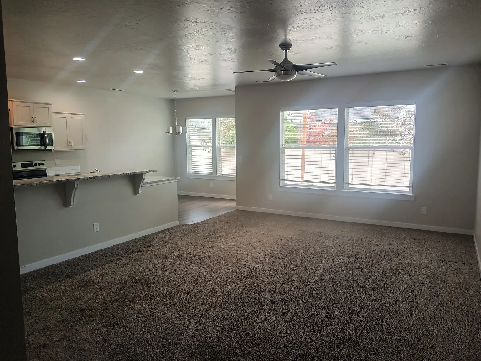 4 bed, 1606 sqft, $2,500 — Photo 3