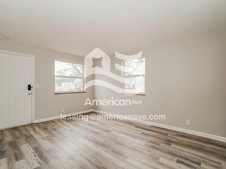 500154_005_living_room_14386492.jpg