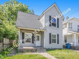 916 4th St NW #2, Grand Rapids, MI 49504