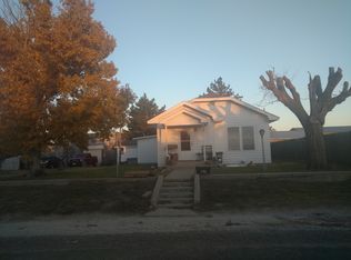 1207 S Davis Ave, Stinnett, TX 79083