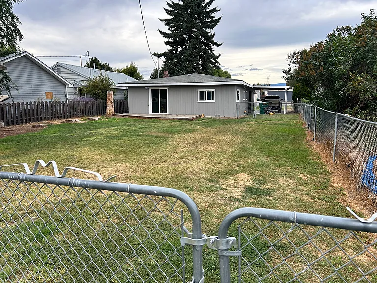 412 W 14th Ave — Photo 18