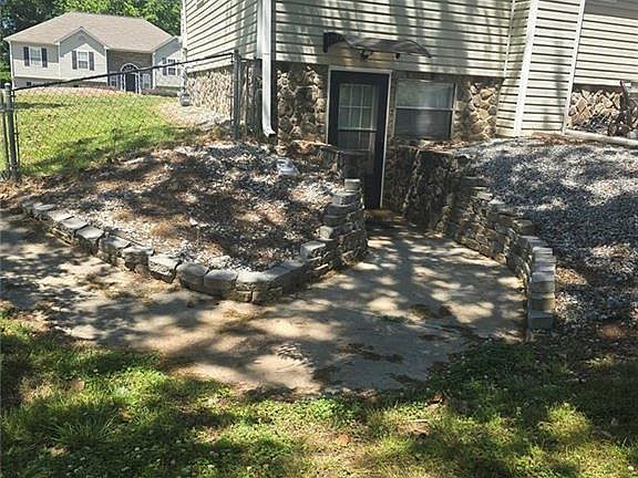 4th image of 110 Powder Springs St