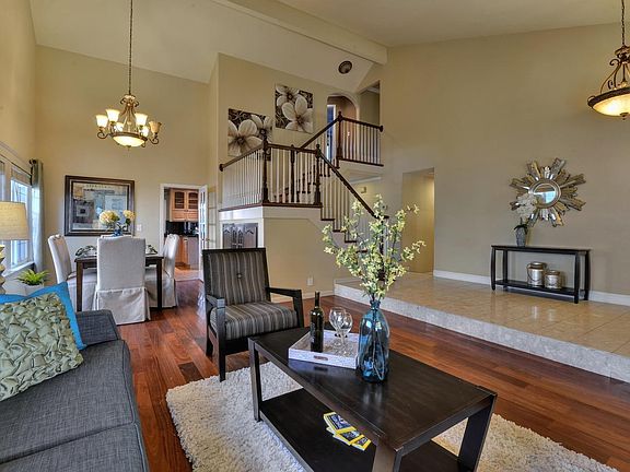 4th image of 6886 Villagewood Way