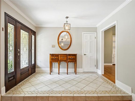 4th image of 237 Shaunell Dr