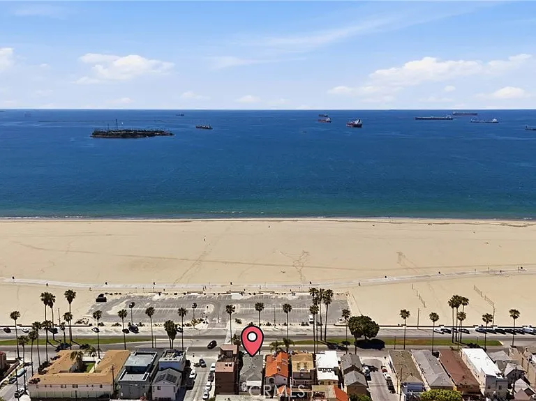 5267 E Ocean Blvd #3 — Photo 2