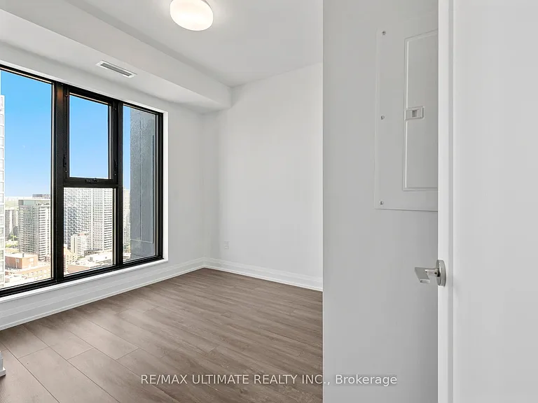 20 Soudan Ave #3411 — Photo 19
