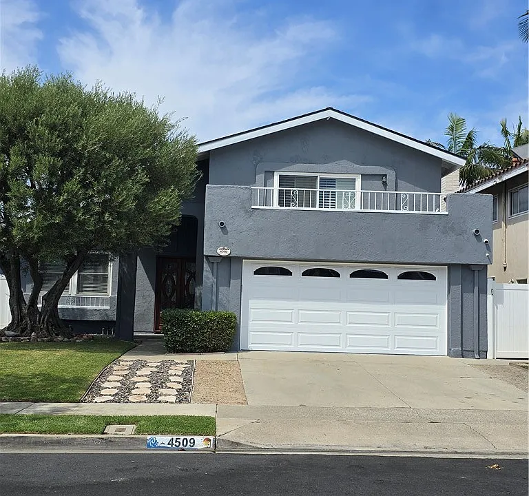 4509 Guava Ave