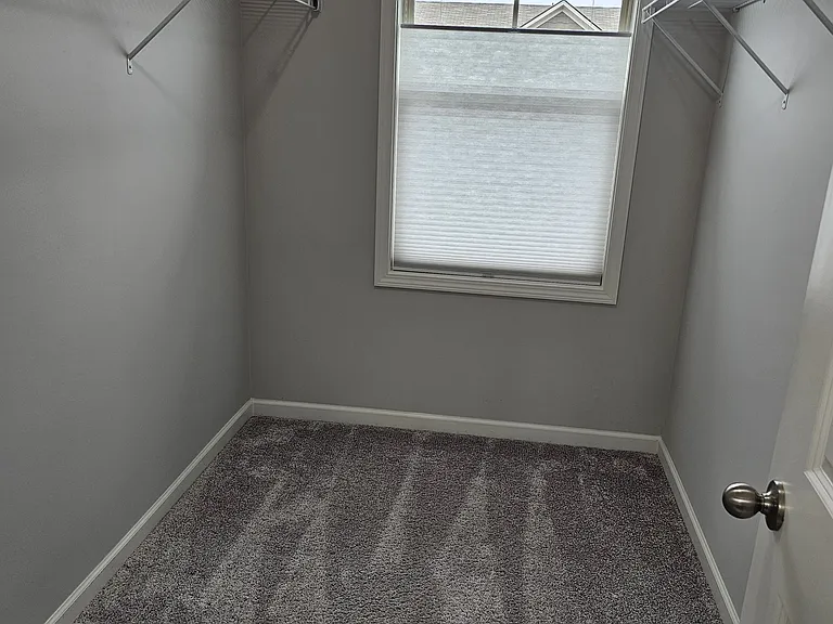 352 Newshaw Dr — Photo 22