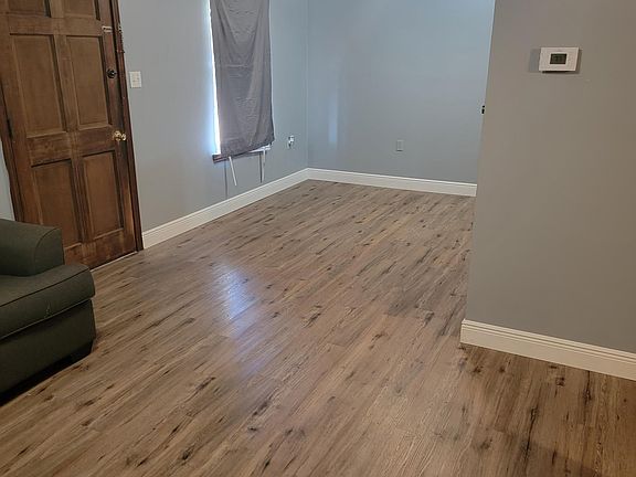 2nd image of 612 11th Ave APT 4