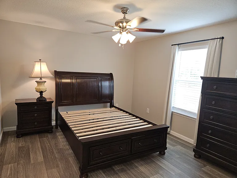 1005 Evergreen Ln — Photo 14