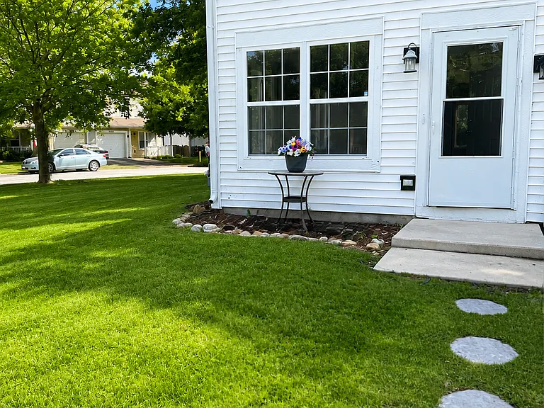 22259 W Niagara Ct — Photo 7