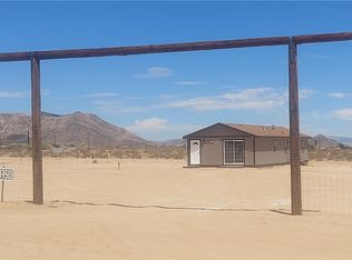 60750 Stagemans Rd, Landers, CA 92285