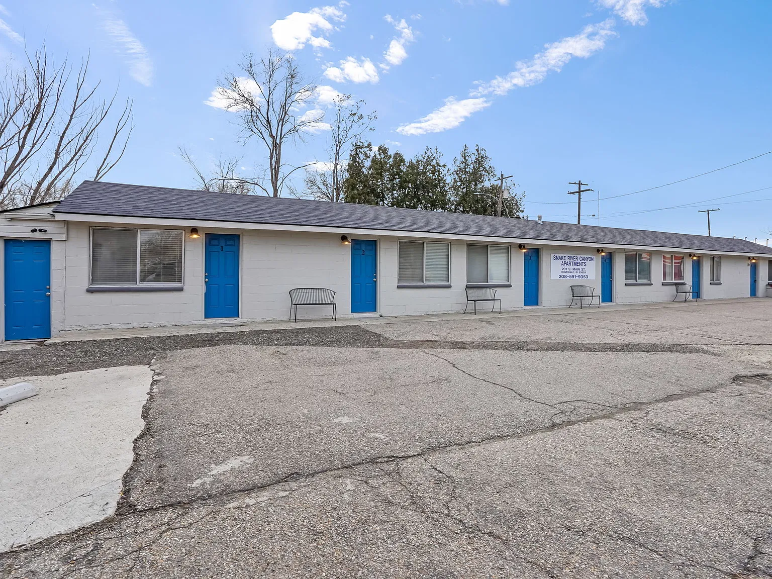 Snake River Canyon Apartments — Photo 1
