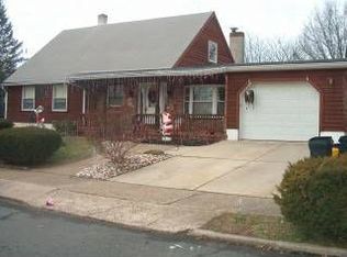 33 Endicott Rd, Hamilton, NJ 08690